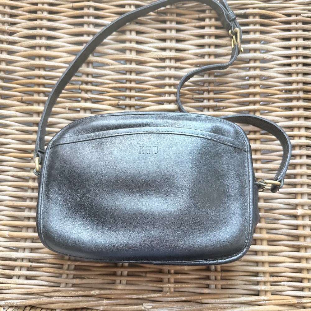 Vintage Coach Metropolis Bag Style #9087 Black Made in USA Shoulder Crossbody